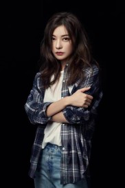 赵薇成股市一姐引大众艳羡，热潮下炒股需谨慎