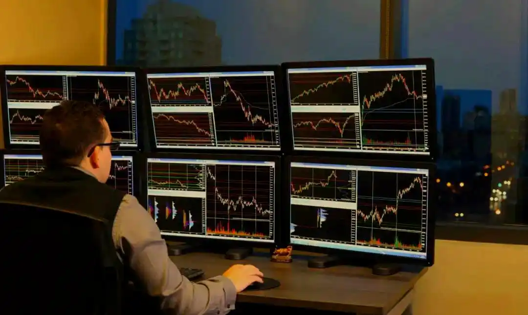 何俊期货交易生涯_期货日内交易高手故事_何俊短线交易技巧