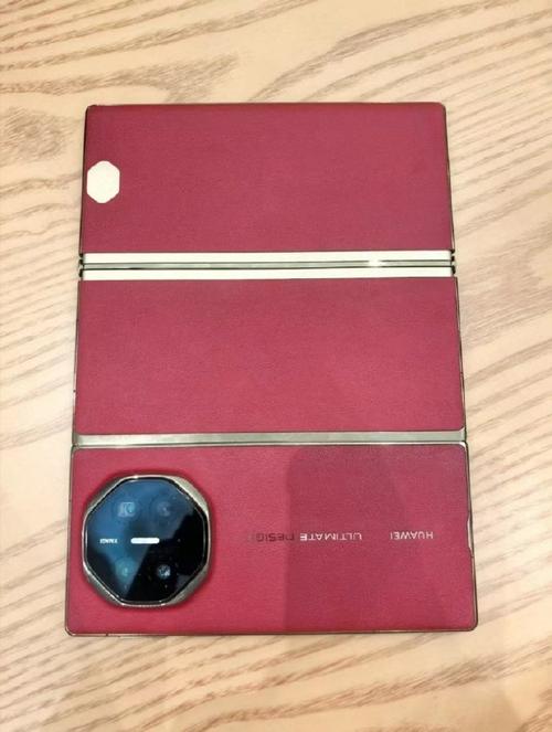 三铰链折叠屏手机体验_华为三折叠屏手机_手机下什么软件炒股软件哪个好用