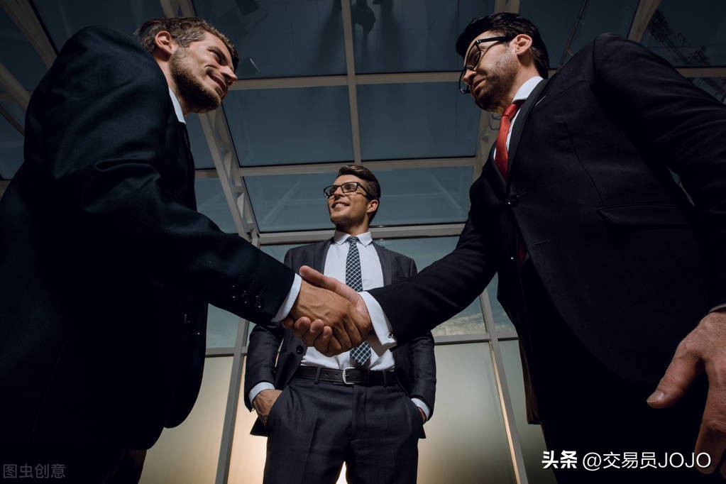 期货居间人是否参与交易_期货居间人收入过10万_期货居间人收入来源