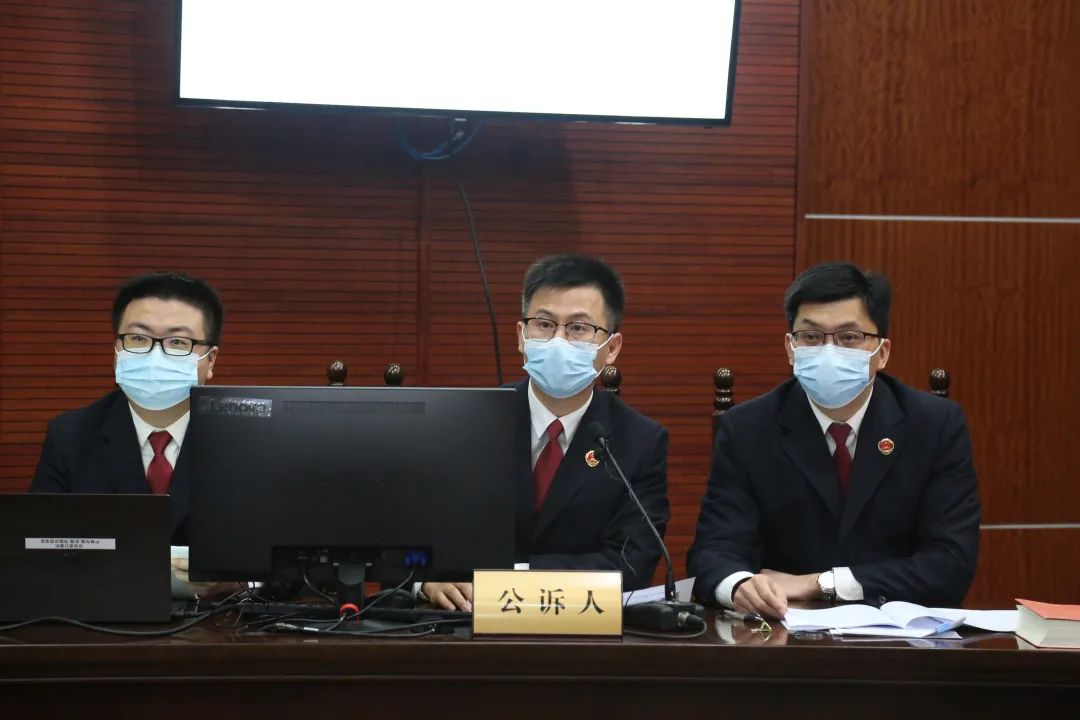 期货居间人非法咨询案_期货居间人收入过10万_焦炭期货合约非法操作