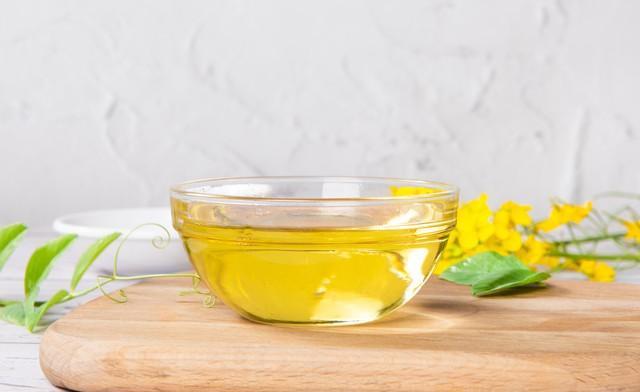 配料表大豆油≥30%_一级压榨菜籽油_今日毛豆油行情